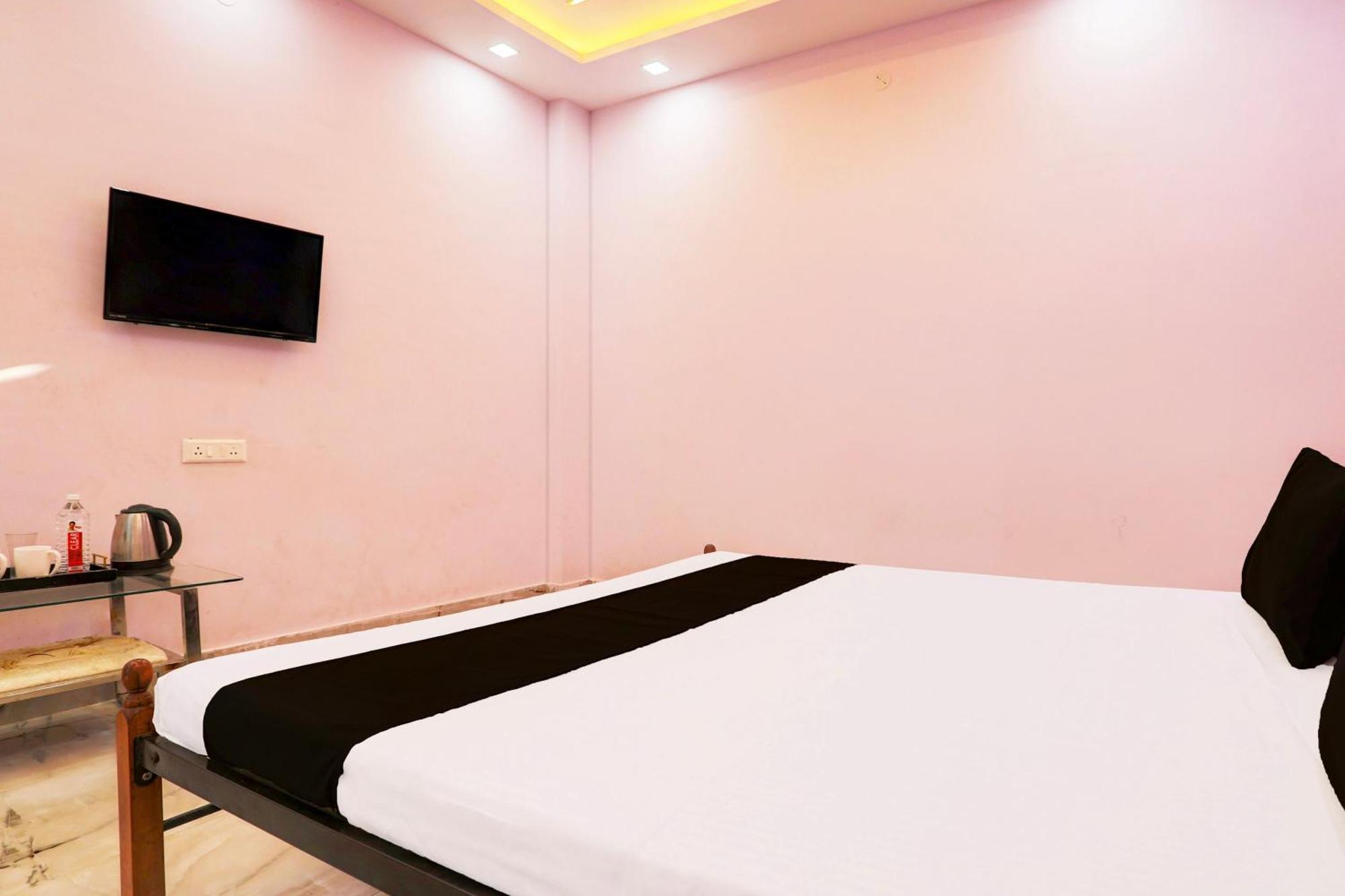 Hotel O Rajendra Palace Kanpur Buitenkant foto
